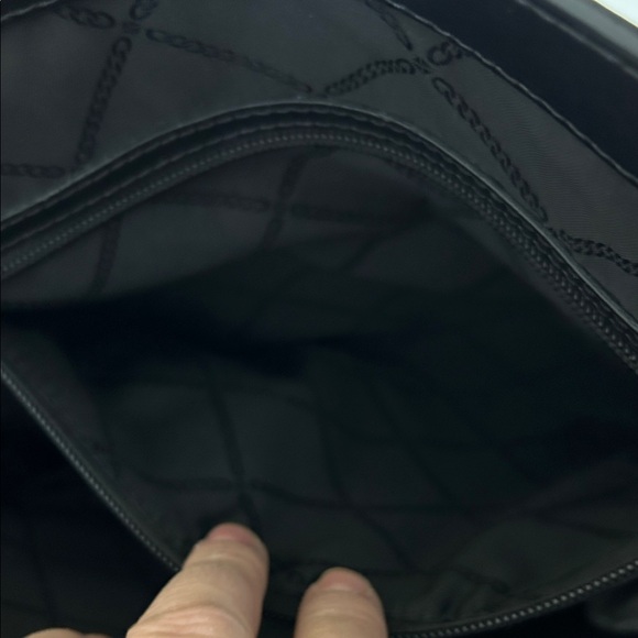 Michael Kors Voyager East/West Tote Bag - Picture 9 of 16